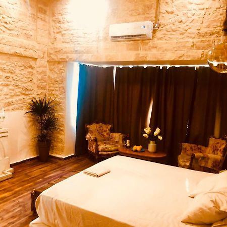 Karavella Vintage Apartment Paphos ภายนอก รูปภาพ