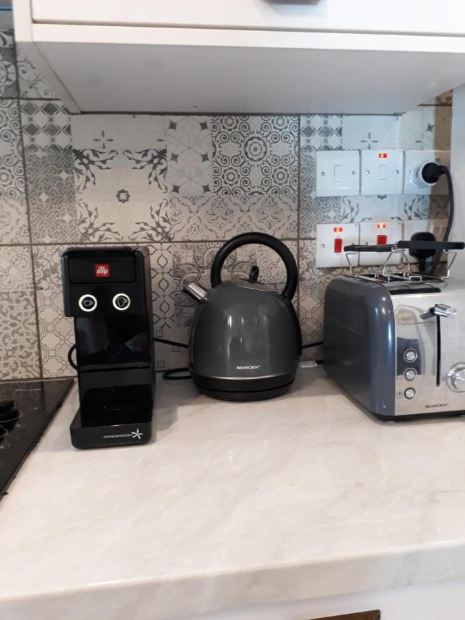 Karavella Vintage Apartment Paphos ภายนอก รูปภาพ