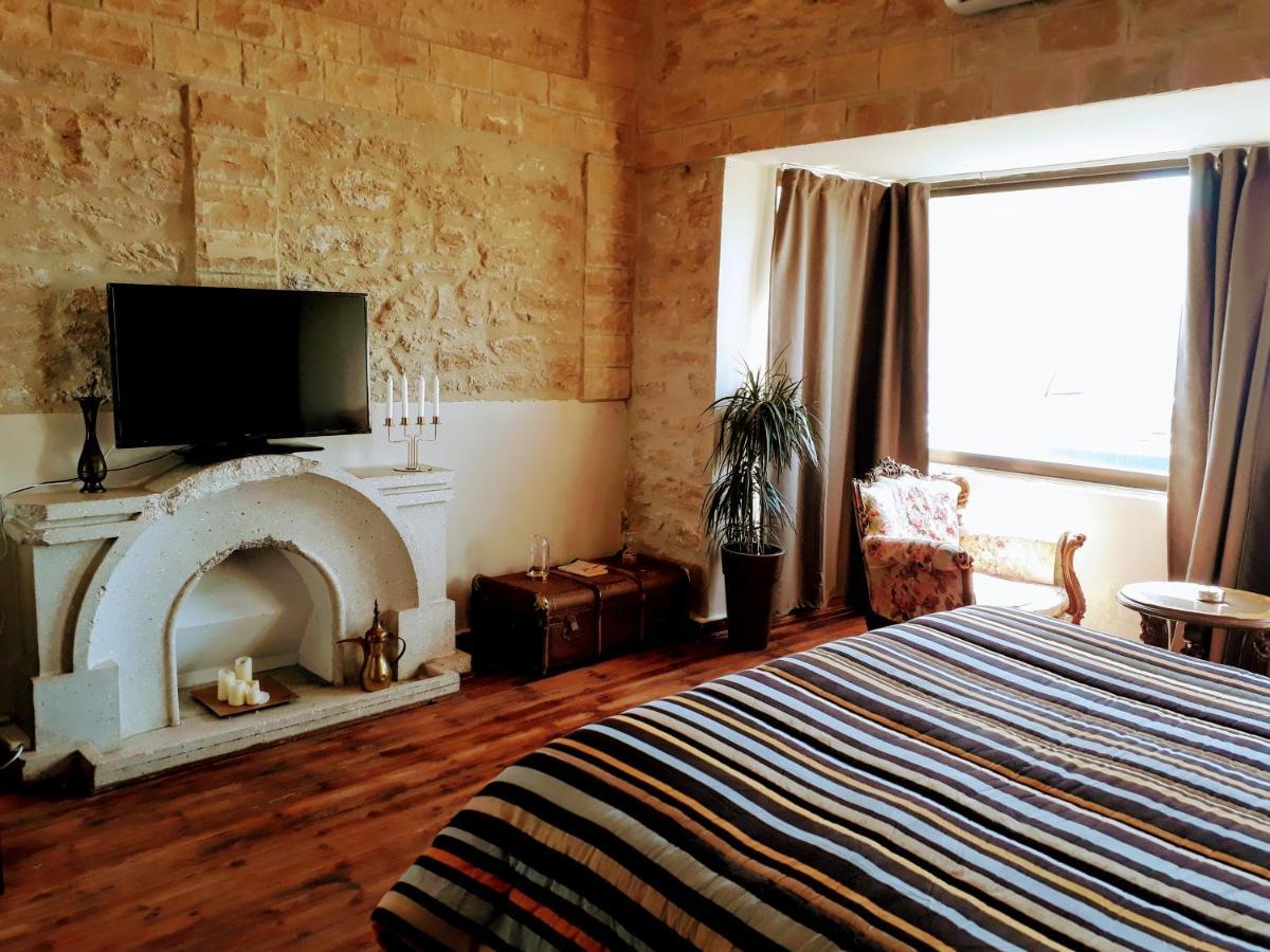 Karavella Vintage Apartment Paphos ภายนอก รูปภาพ