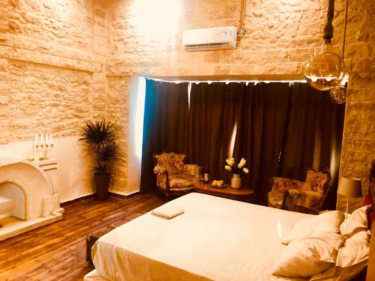 Karavella Vintage Apartment Paphos ภายนอก รูปภาพ