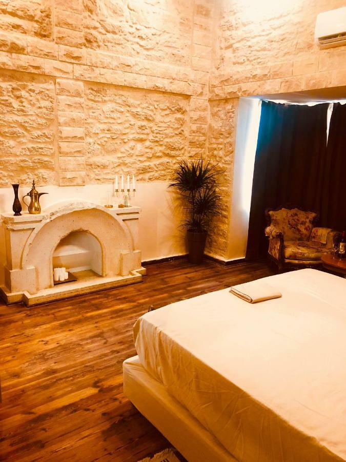 Karavella Vintage Apartment Paphos ภายนอก รูปภาพ