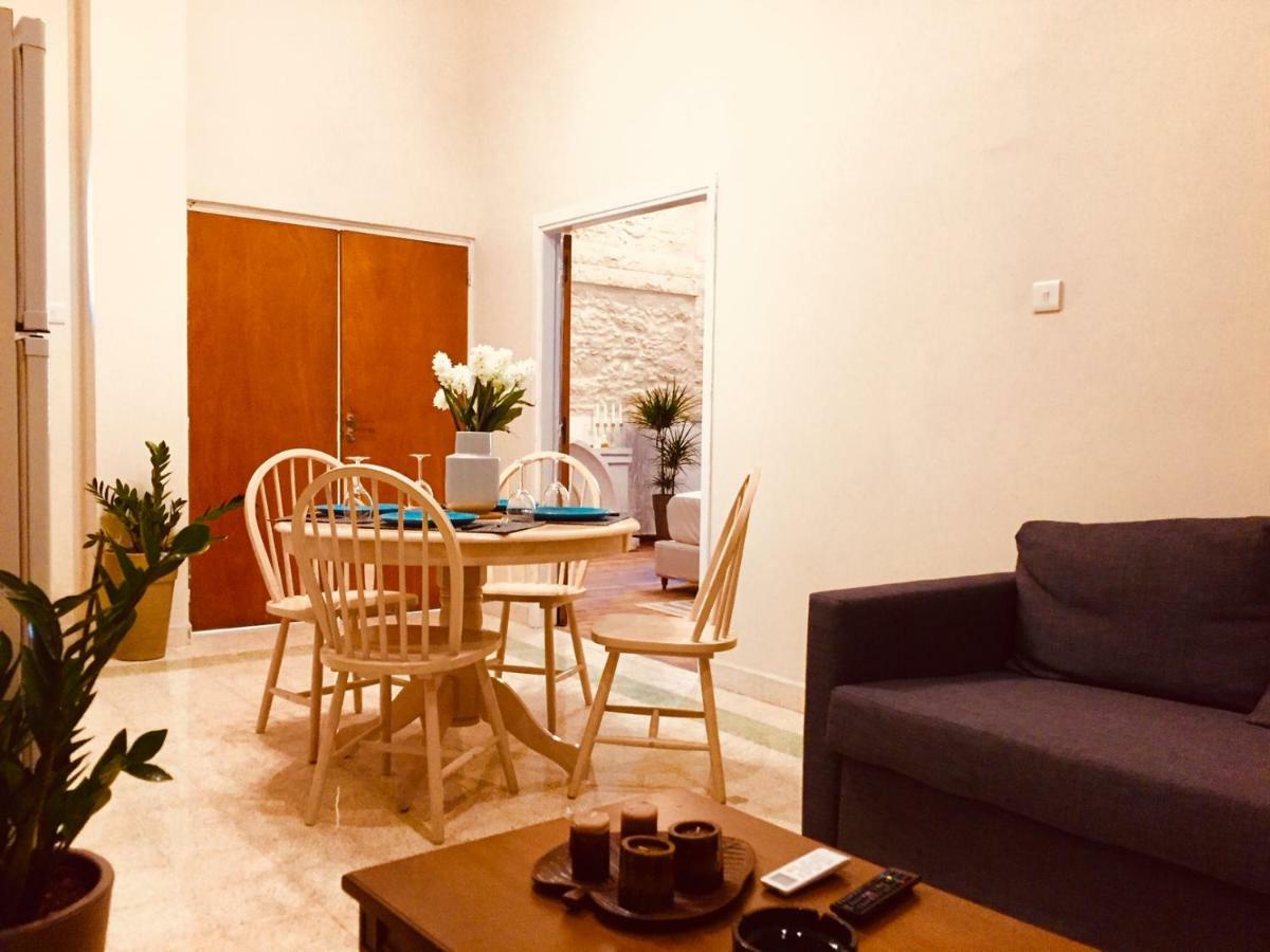Karavella Vintage Apartment Paphos ภายนอก รูปภาพ