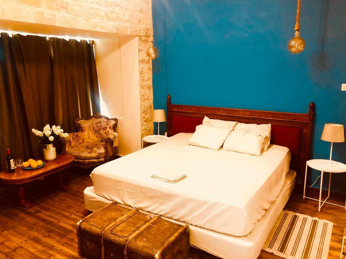 Karavella Vintage Apartment Paphos ภายนอก รูปภาพ