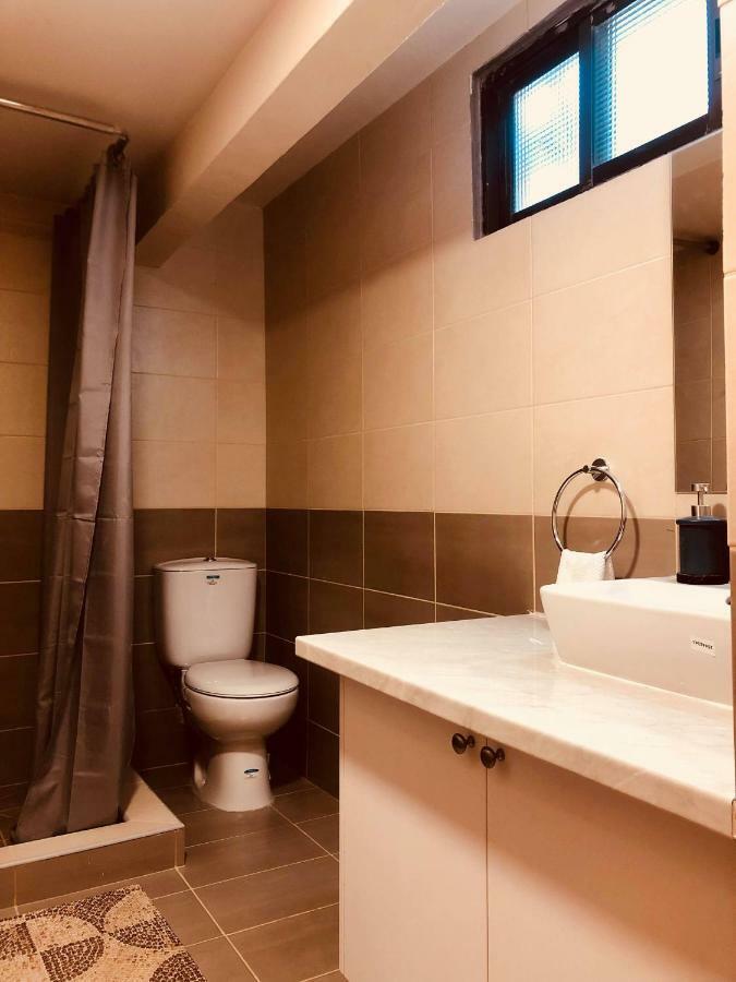 Karavella Vintage Apartment Paphos ภายนอก รูปภาพ